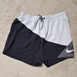 Nike Men's Athletic Shorts in Black and Gray